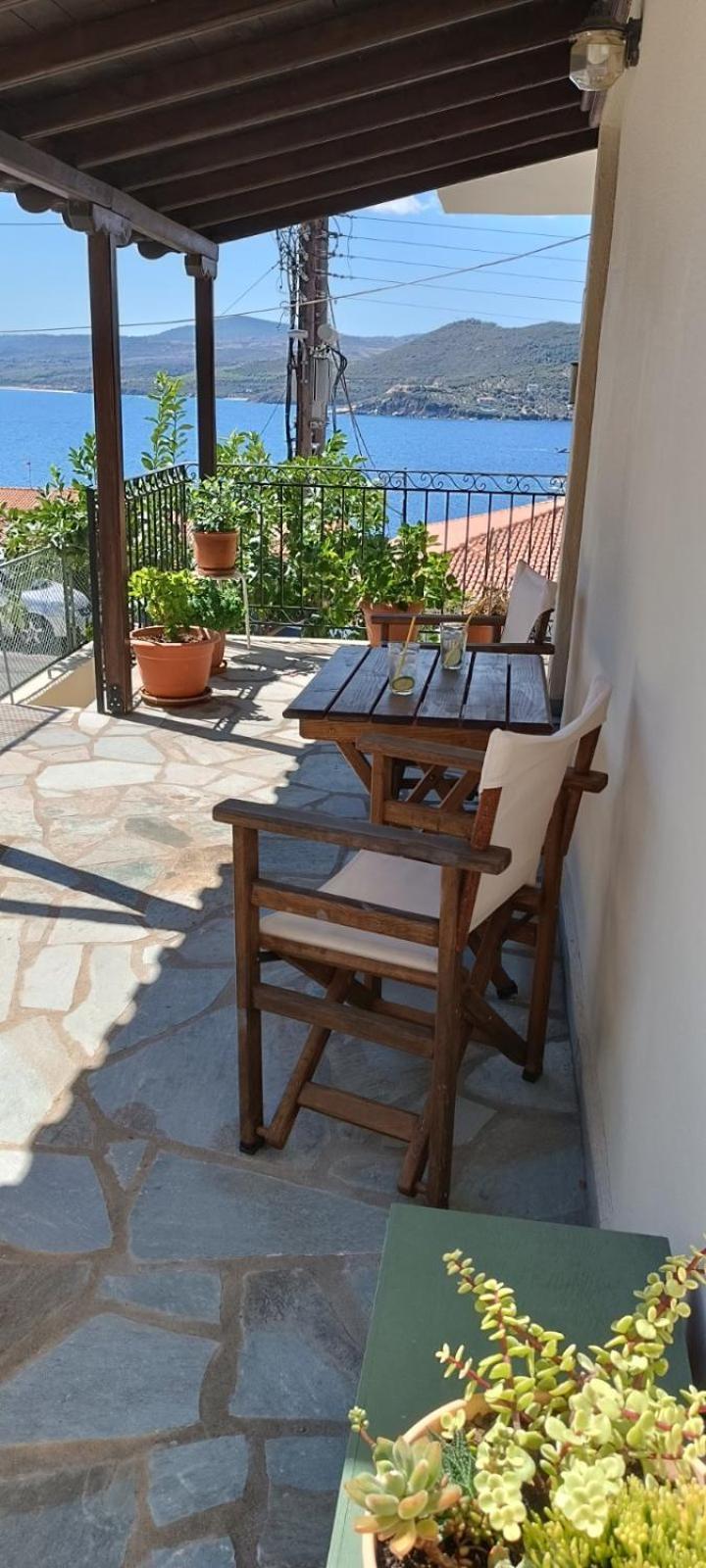 Avli Apartments Pyrgadikia Exterior photo